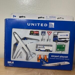 United Airlines Airport Playset Daron Die-Cast Plane Truck Signs Used w/ Box